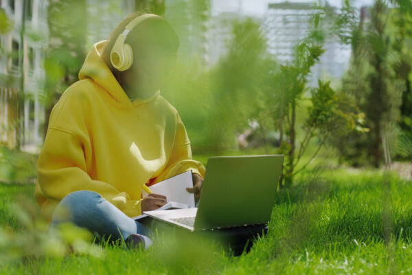 An abstract graphic showing colourful arrows pointing in one direction